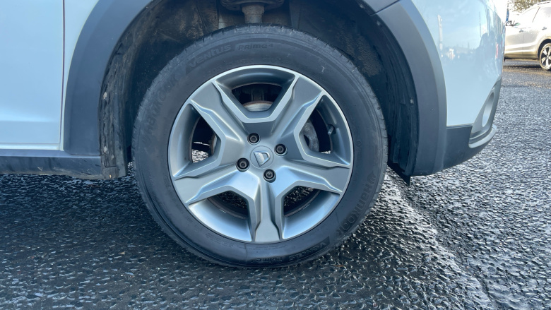 Dacia Sandero Stepway 0.9 TCe Essential 5dr Petrol Hatchback